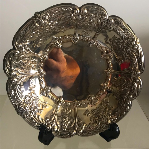 SHEFFIELD SILVER CO. "Royal Bouquet" 7" Silver Plate Round Candy Dish #1580 -USA - Picture 1 of 14